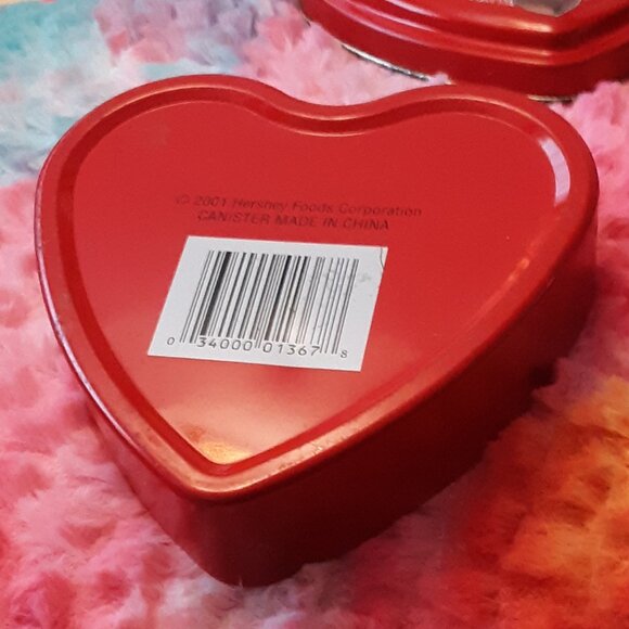 2001 Hershey's Kisses Heart Shape Cannister Tin 4" Preowned Valentines Day - Picture 14 of 15